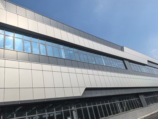 طراحی قاب صلب انبار سازه فولادی برای صنعتی با راه حل های سازگار با محیط زیست و ساخت و ساز